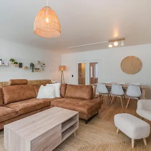 Appartement Ruim En Warm In De Winkelstraat, Ostende